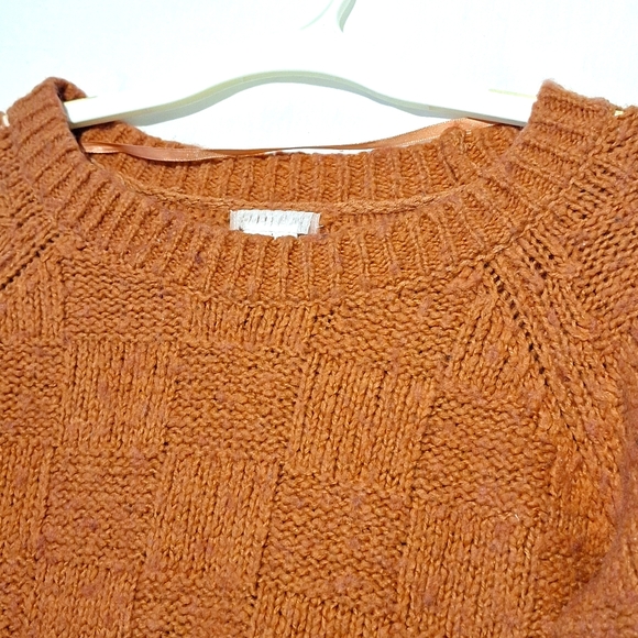 Oversized Off Shoulder Wool Knit Sweater, sz 6 NWOT - Picture 2 of 9
